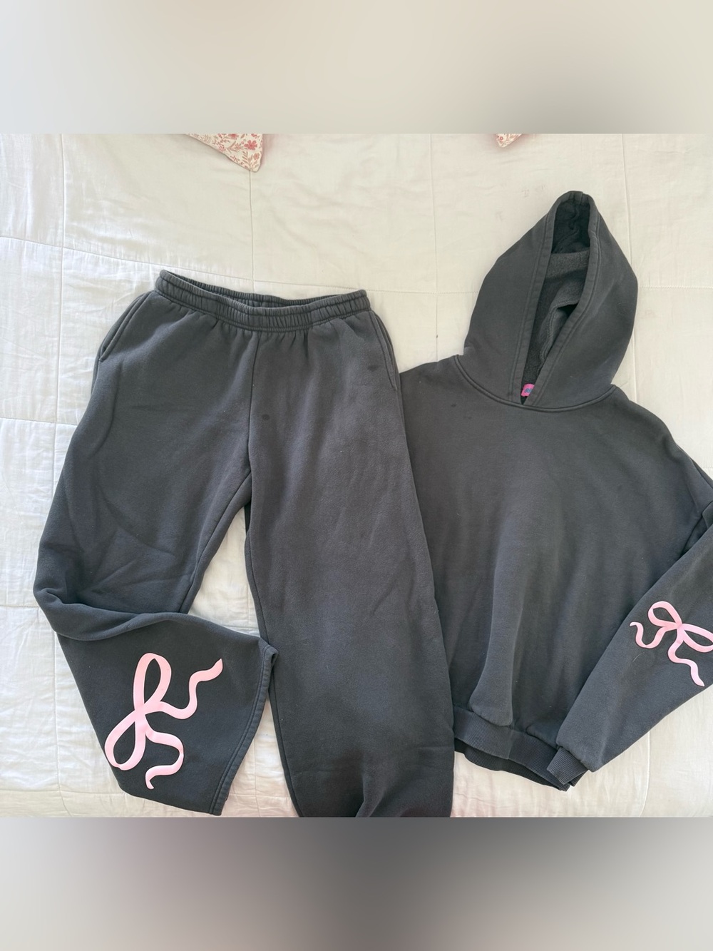 Edikted Charcoal Grey Pink Bow Matching Hoodie and Sweatpant Lounge Set Size M